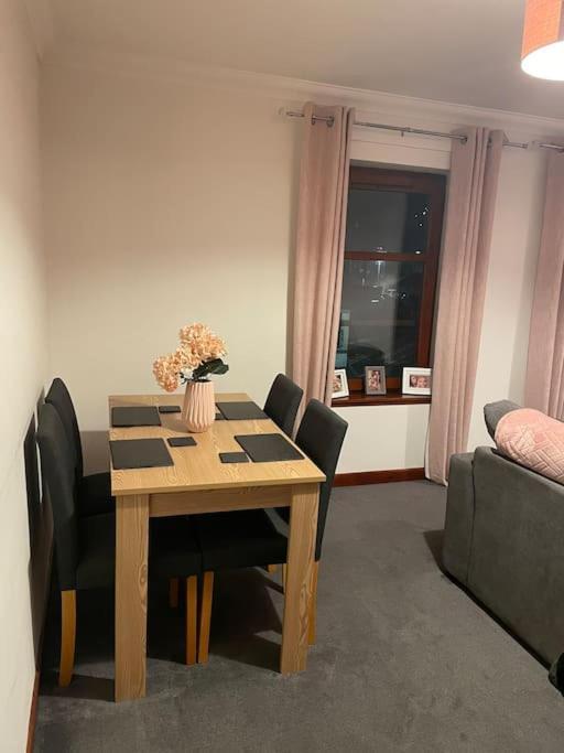 Nevis Apartment Located In Fort William Centre エクステリア 写真